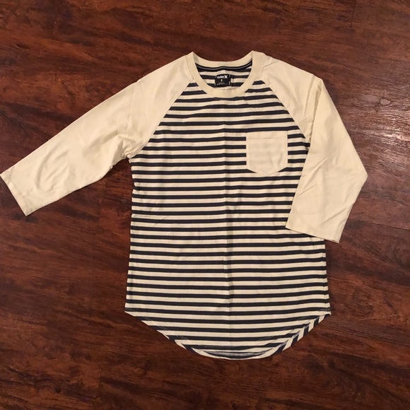 Hurley Other - Hurley 3/4 length tee